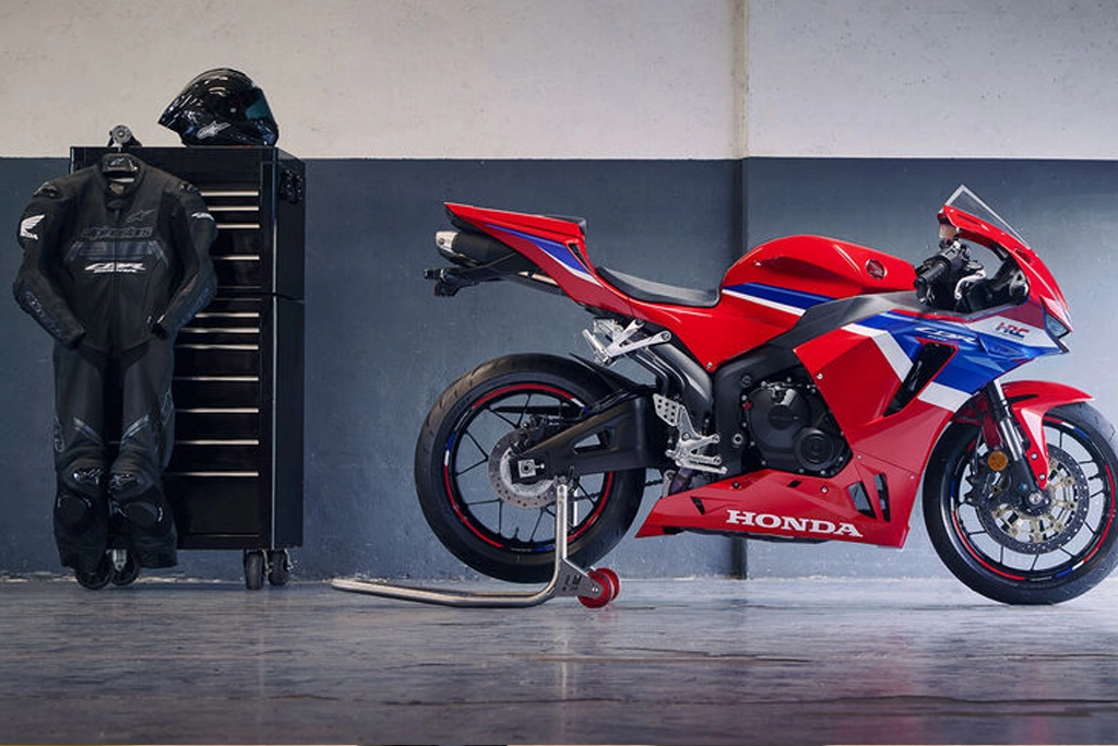 honda_cbr600rr_banner_604636788.webp