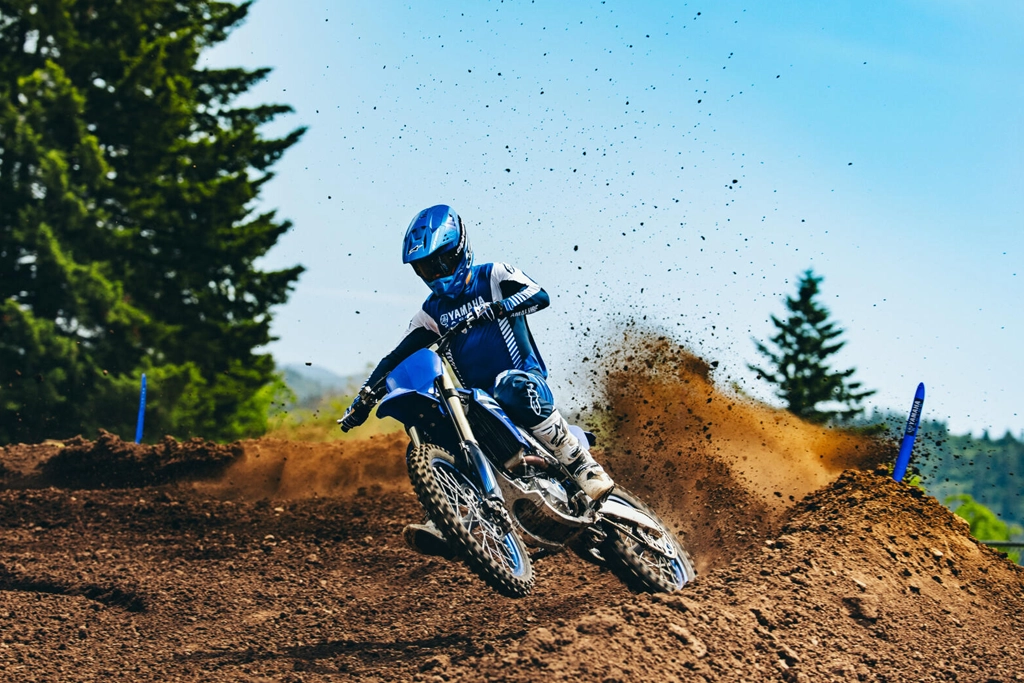 yamaha_yz450f_2025_7_banner_1038713538.webp