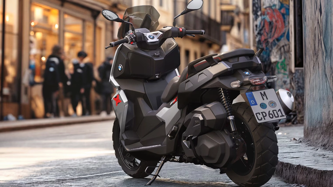 BMW Motorrad C 400 X Vue trois quart arrière