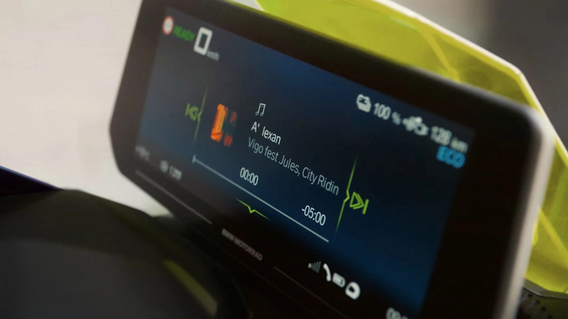 Tableau de bord digital du BMW Motorrad CE 04