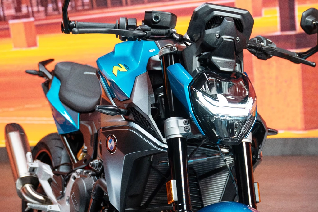 Tableau de bord digital de la BMW Motorrad F 900 R