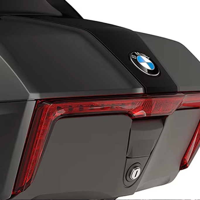 BMW Motorrad K 1600 Grand America vue de profil avec valises