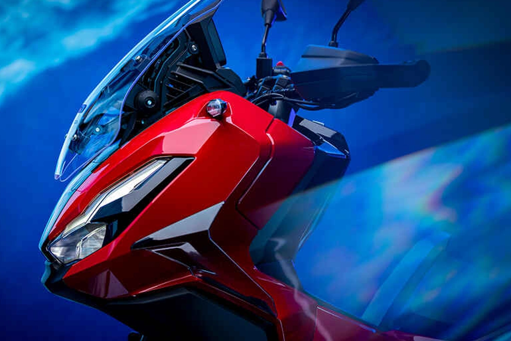 Tableau de bord numérique du Honda ADV 350