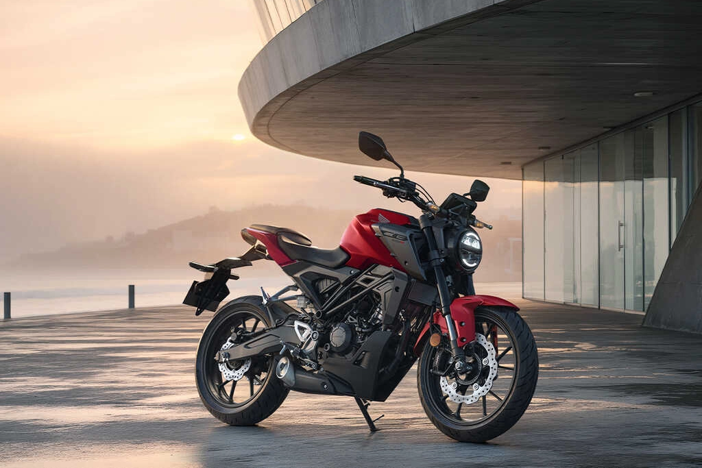 Tableau de bord digital de la Honda CB125R