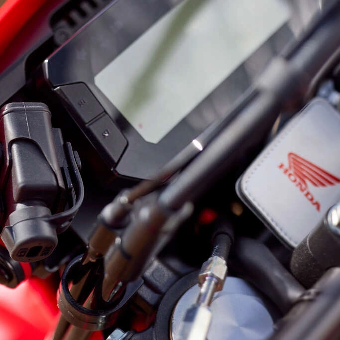 Tableau de bord numérique de la Honda CRF300L