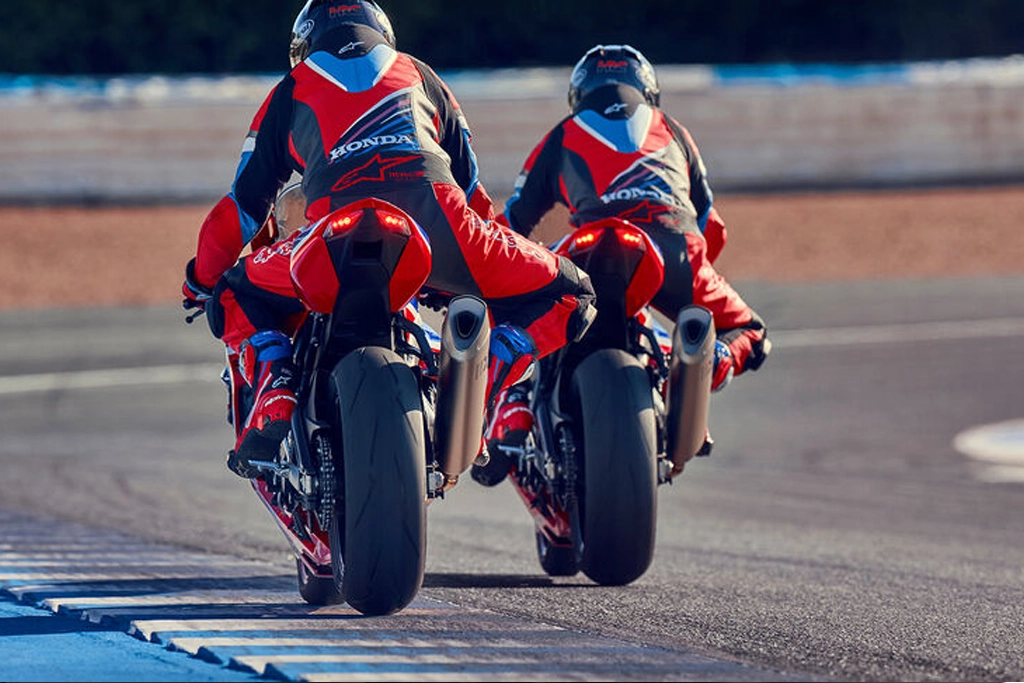 Tableau de bord digital de la Honda Fireblade