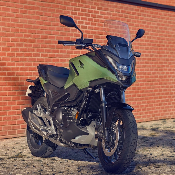 Détail de la face avant de la Honda NC750X DCT