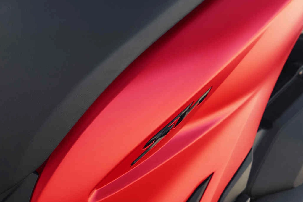 Détail du tableau de bord digital du Honda SH125i