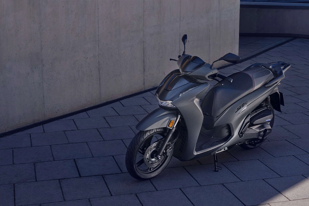 Tableau de bord numérique du Honda SH350i