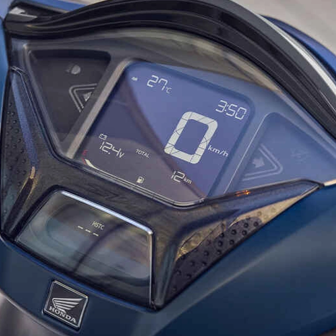 Tableau de bord numérique du Honda SH350i
