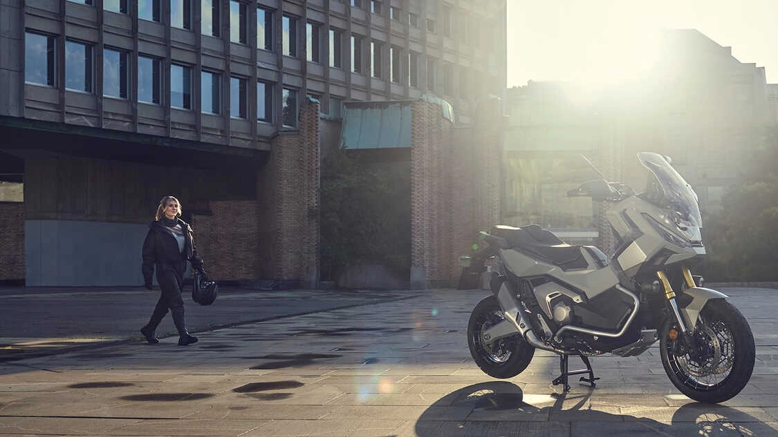 Tableau de bord numérique du Honda X-ADV