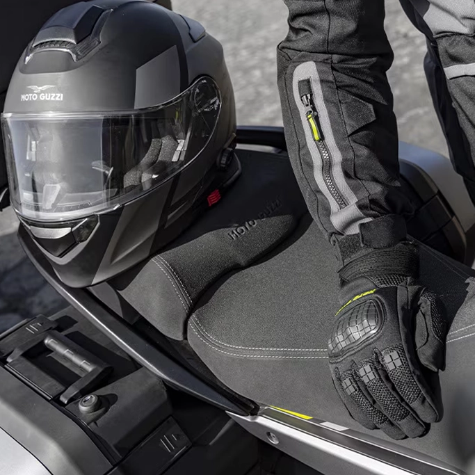 Affichage numérique connecté de la Moto Guzzi Stelvio