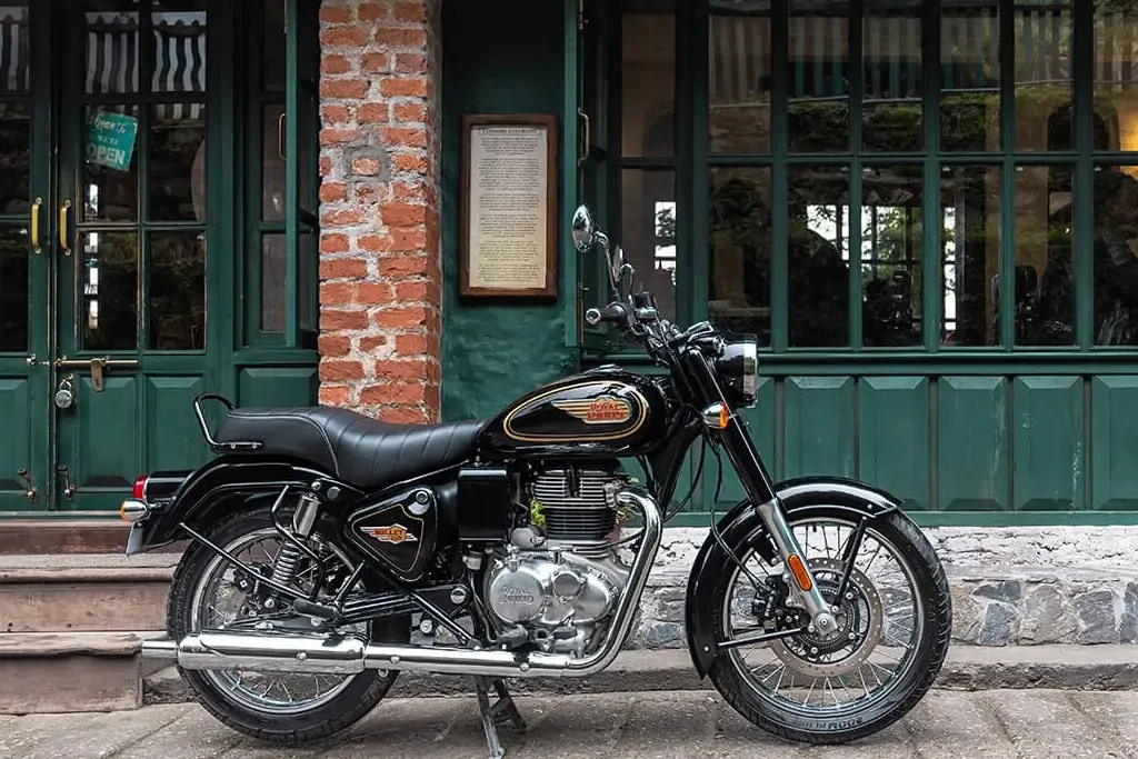 Vue avant de la Royal Enfield Bullet 350 2026