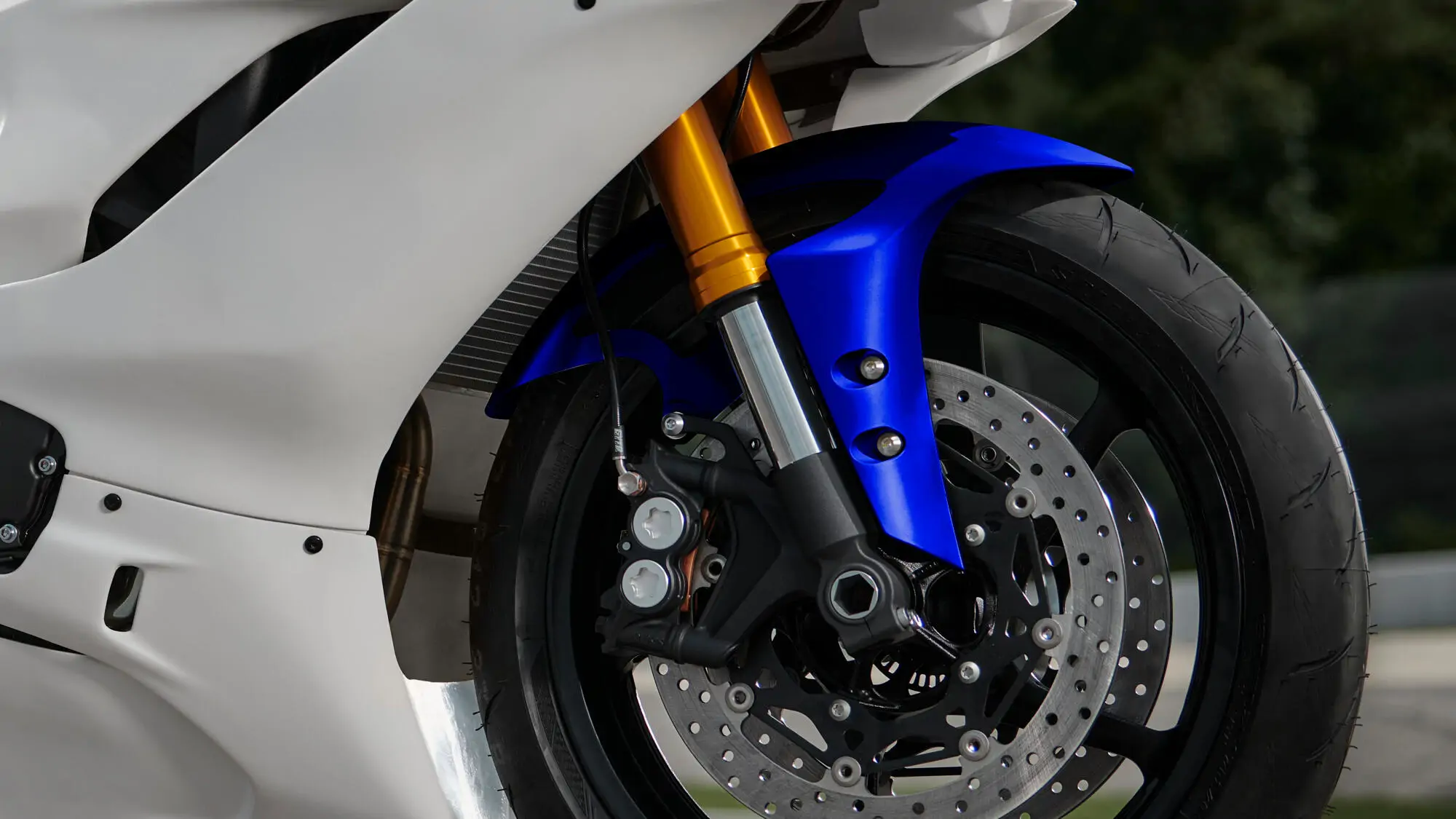 Détail du carénage avant de la Yamaha 2024 R6 GYTR