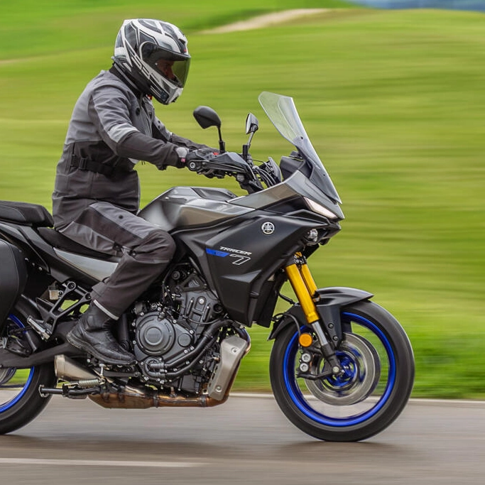 Tableau de bord TFT de la Yamaha 2025 TRACER 7 GT