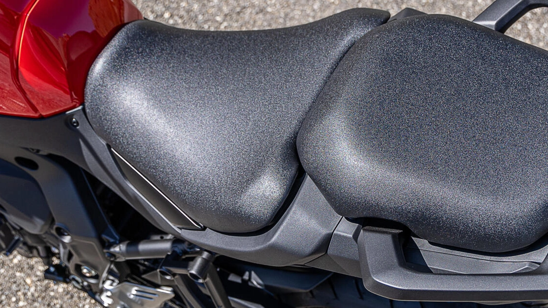 Yamaha 2025 TRACER 9 en virage