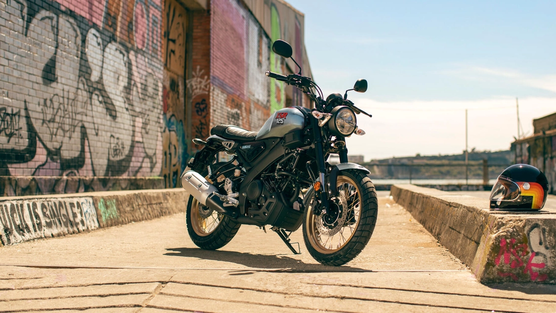 Jantes à rayons de la Yamaha XSR125 Legacy