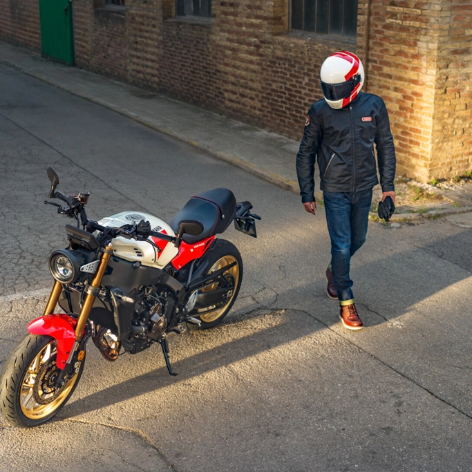 Réservoir et logo Yamaha XSR900 2025