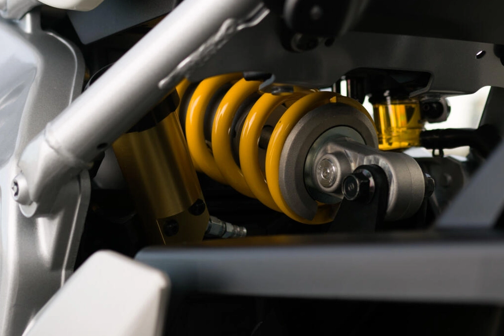 Tableau de bord TFT de la Yamaha 2024 XSR900 GP 35 kW